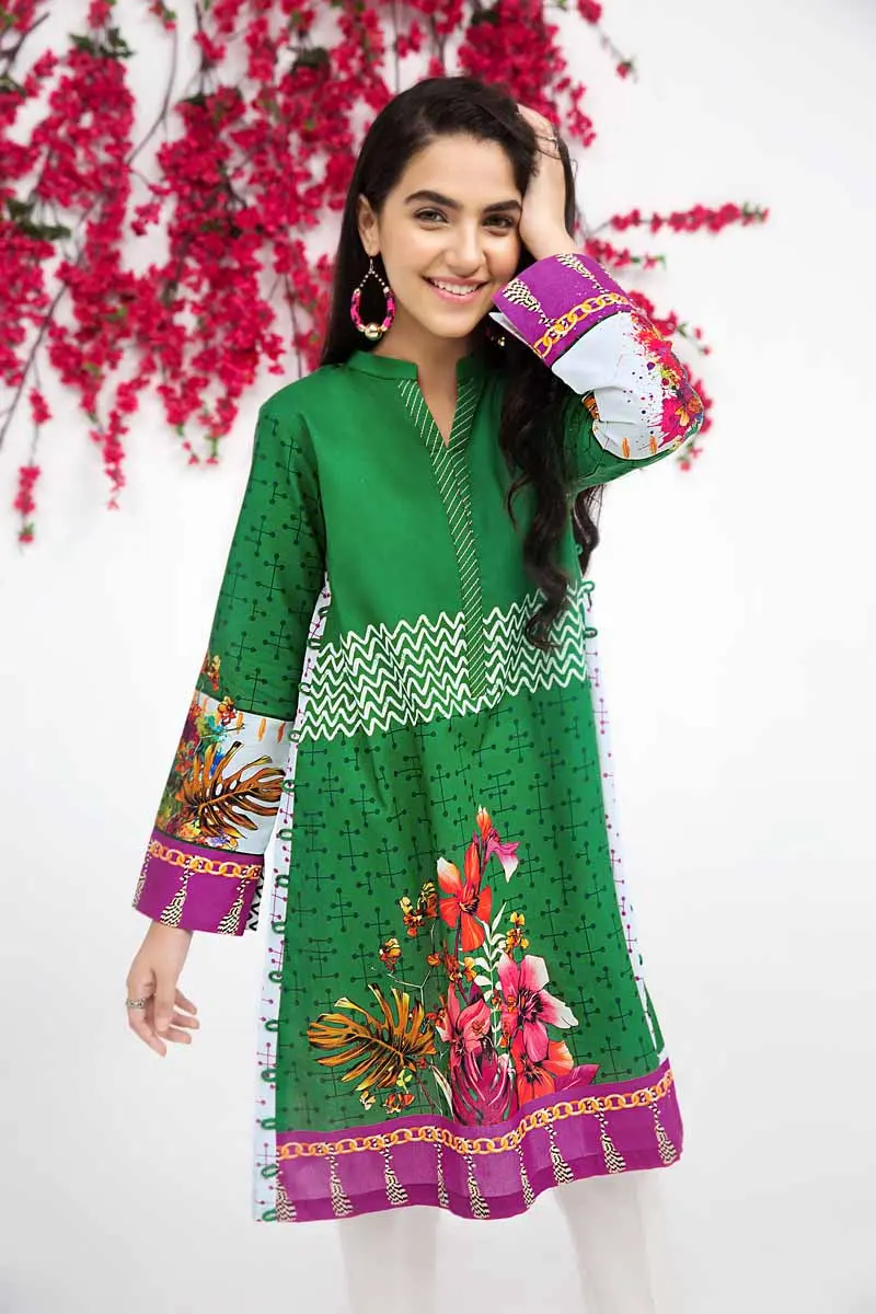 Gul Ahmed Unstitched 1PC Printed Cambric Shirt SCN-122 Gul Ahmed Unstitched 1PC Printed Cambric Shirt SCN-122