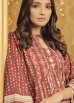 Alkaram Printed Khaddar 3 Piece Suit FW-04.1-Maroon - Image 3