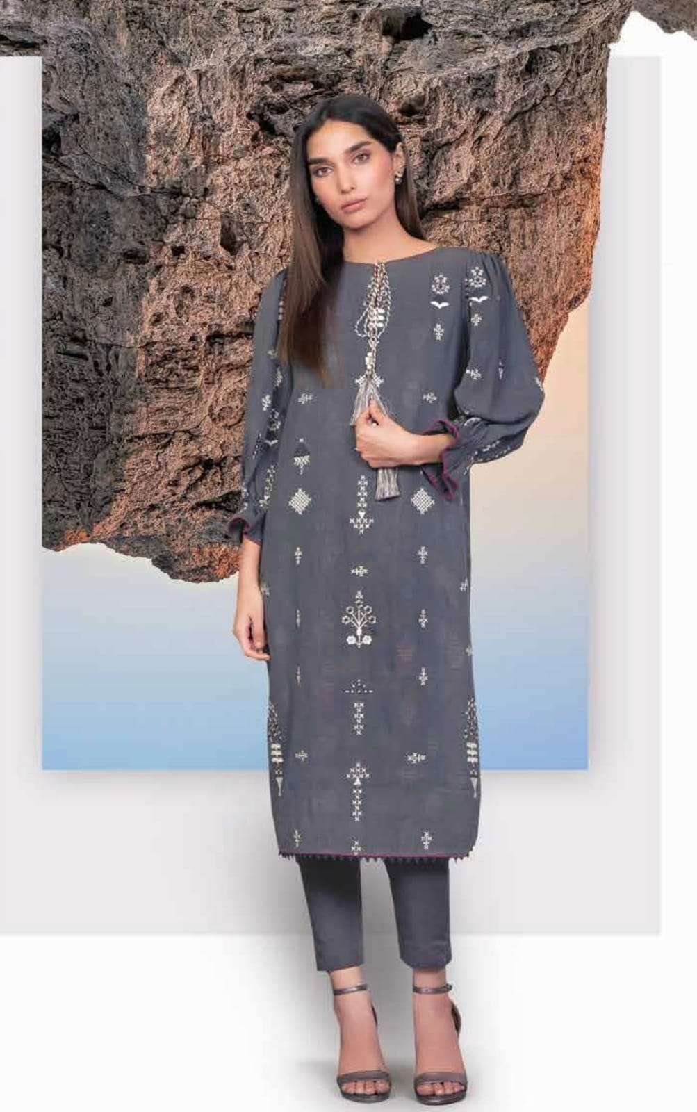 Alkaram Embroidered Jacquard Suit Unstitched 2 Piece FW-29.1 Grey - Winter Collection Alkaram Embroidered Jacquard Suit Unstitched 2 Piece FW-29.1 Grey - Winter Collection